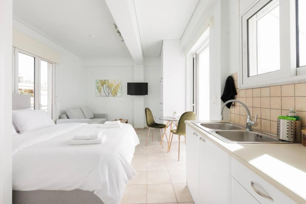 Adorable Sunny Studio With Private Balcony I Atene Esterno foto
