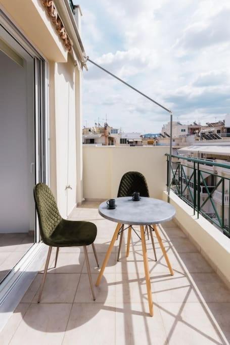 Adorable Sunny Studio With Private Balcony I Atene Esterno foto