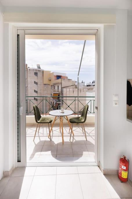 Adorable Sunny Studio With Private Balcony I Atene Esterno foto